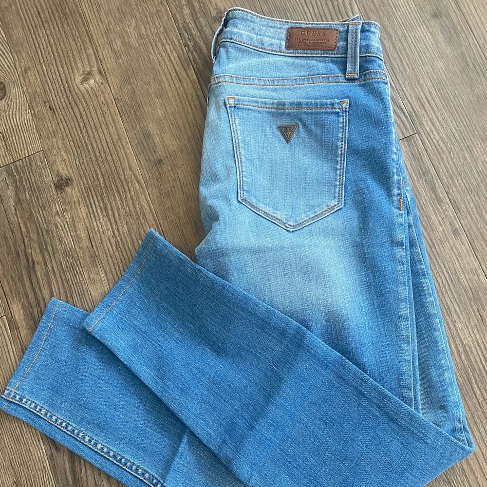 New! Guess skinny jeans